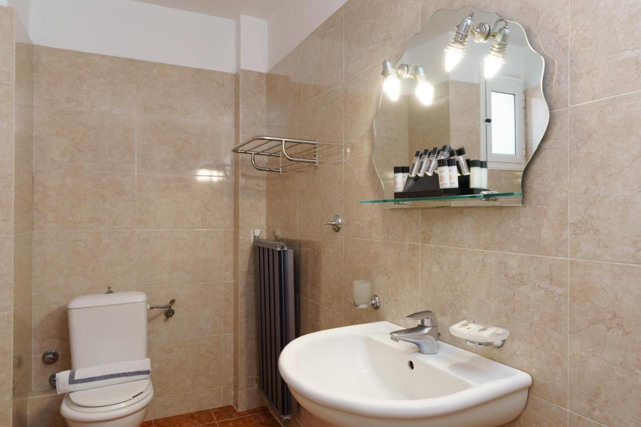 Stefania Hotel Amarynthos Luaran gambar