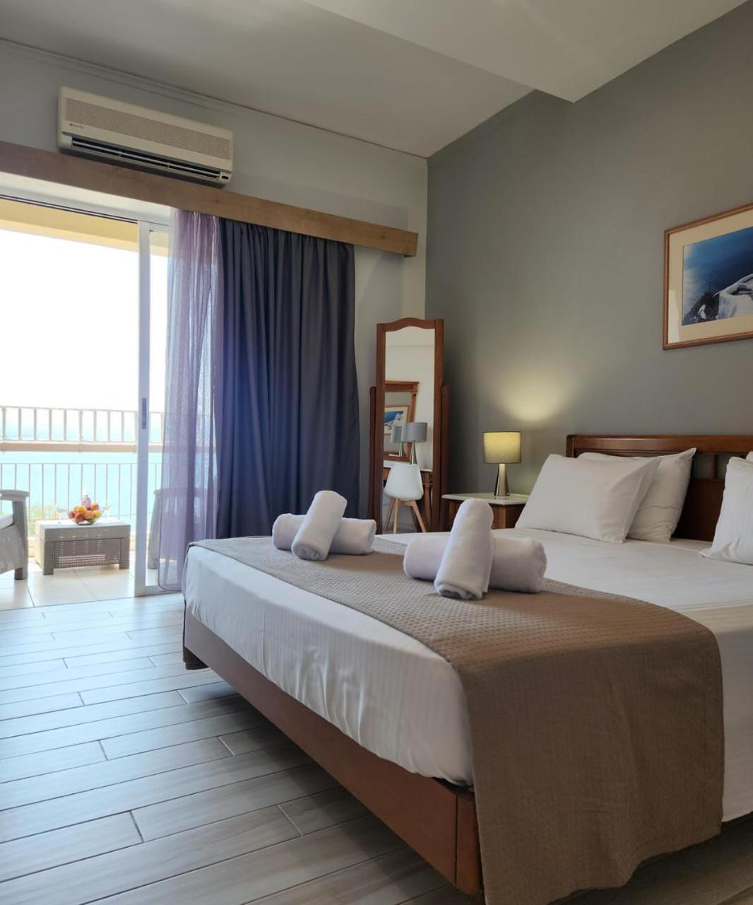 Stefania Hotel Amarynthos Luaran gambar